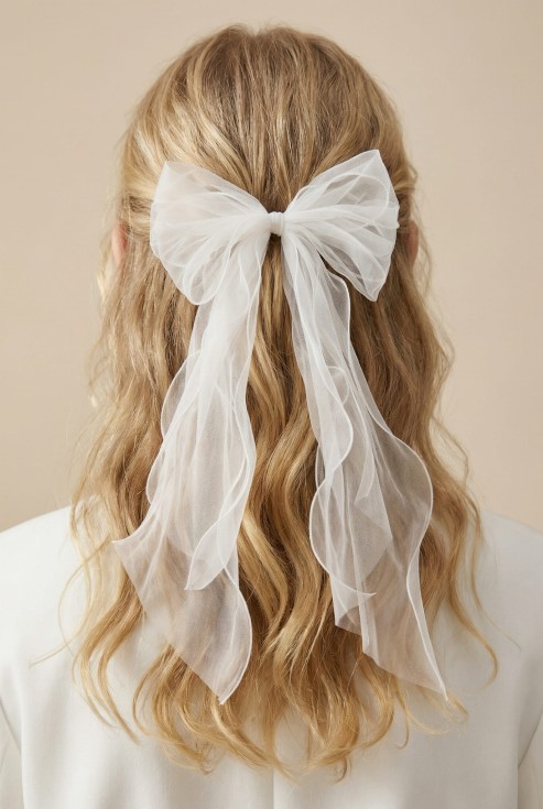 fermagi capelli bambine, fiocco lungo tulle, accessori Prima Comunione, fermaglio elegante cerimonia, fiocco capelli bambine, accessori matrimoni bambine, fermaglio per feste, fermaglio bianco elegante