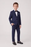 Completo Sam blu navy per bambino con giacca, pantaloni e papillon nero – figura intera, vista frontale