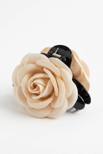 Pinza per capelli con fiore in tessuto beige a forma di rosa per bambina – cerimonie e feste